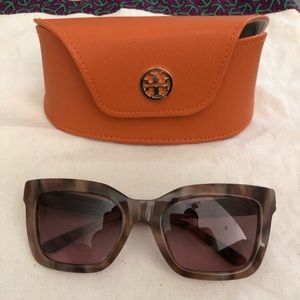 Tory Burch Sunglass
